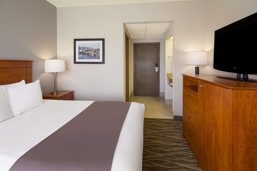غرفة قياسية بسرير كينج، Best Western Lock Haven 4/8