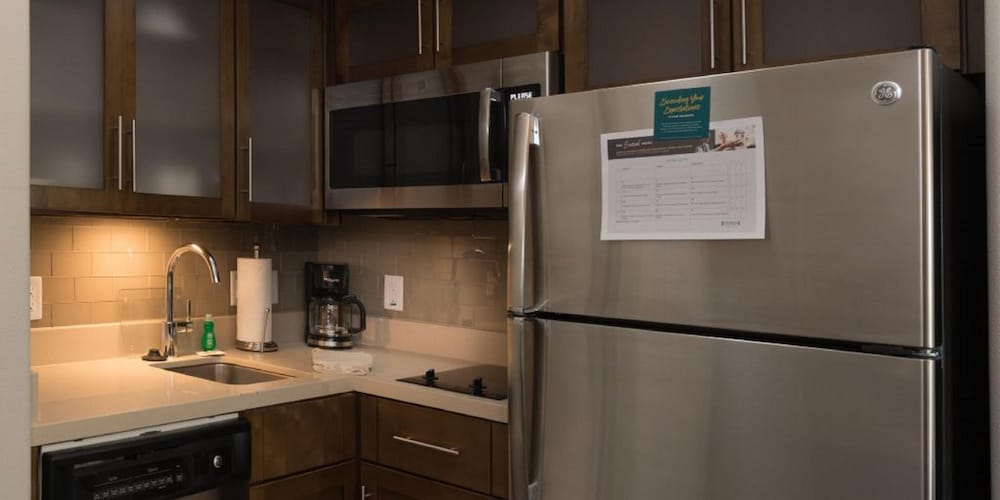Staybridge Suites Houston East - Baytown 64/76