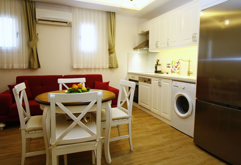 Cesme Kale Tas Apart 28/32