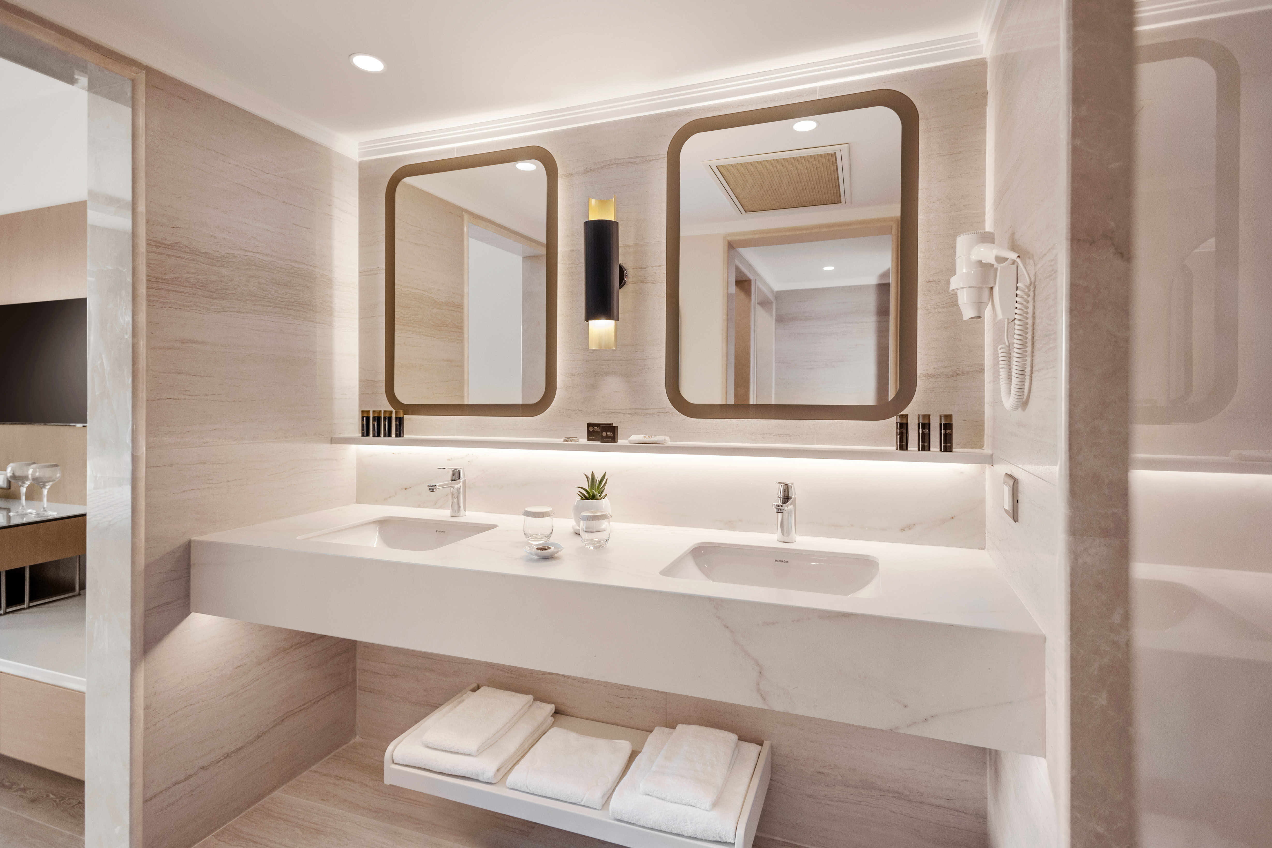 Akka Residence 58/60