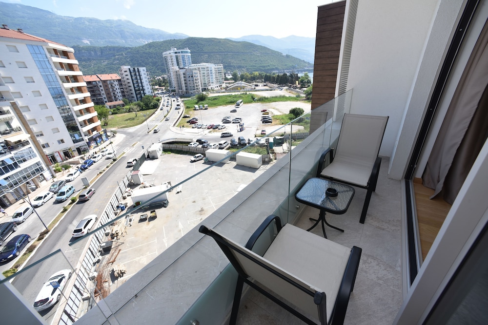 Wow Hotel 25/50