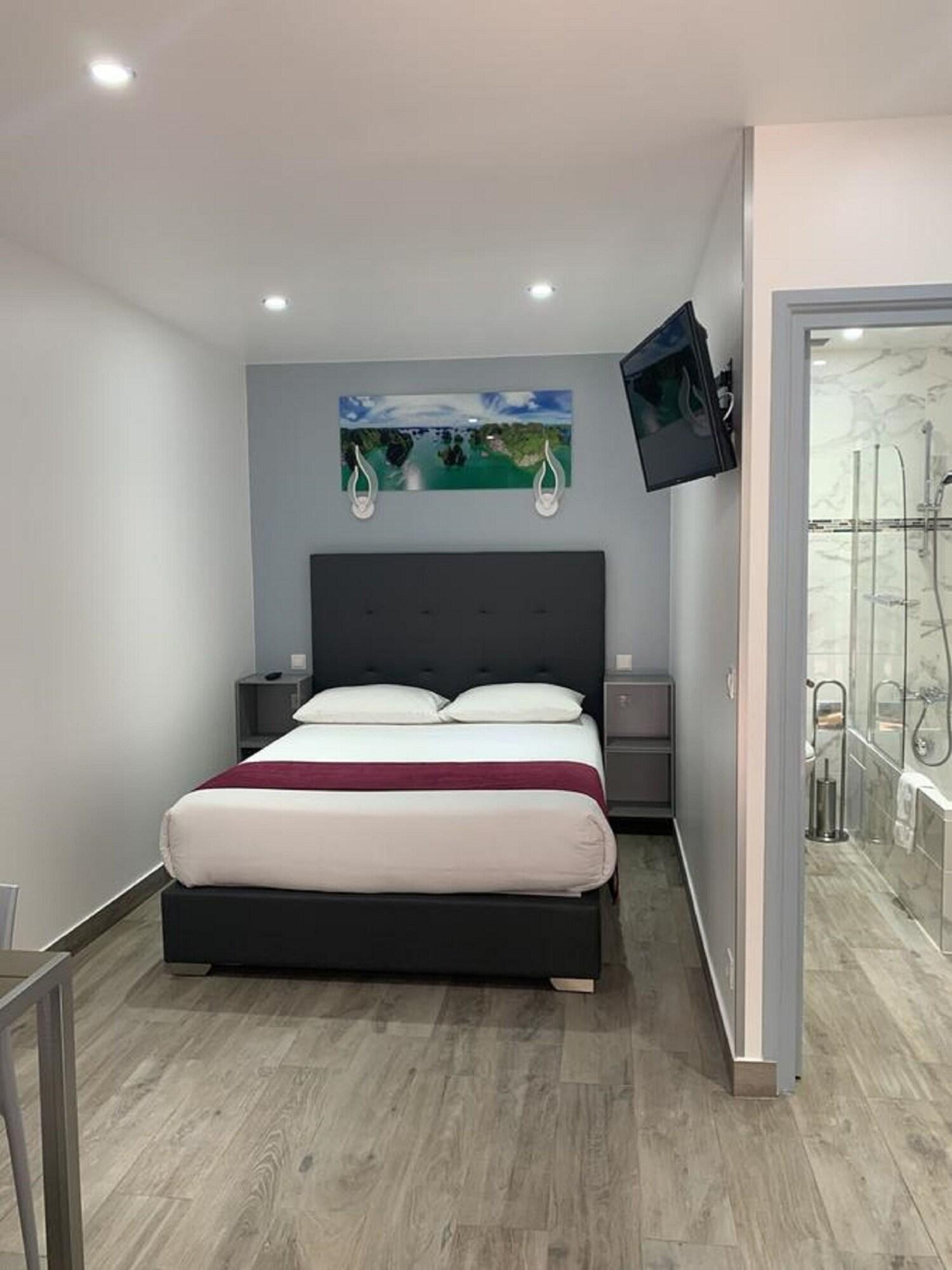 Renovated, Studio, Terrace