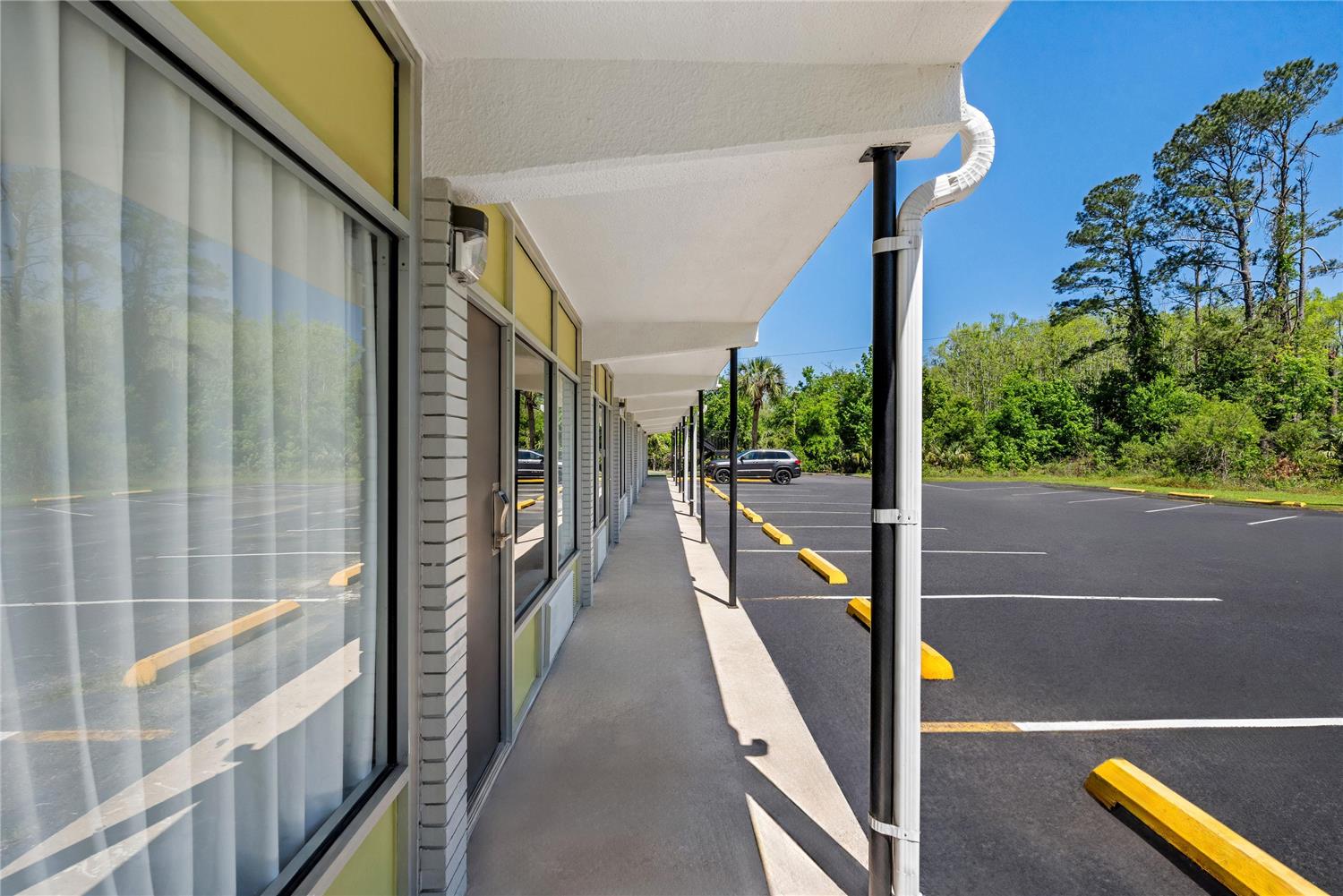 Econo Lodge Jennings, FL 25/30