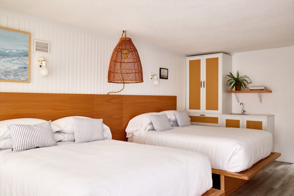 Bluebird Parker Beach Lodge 14/27