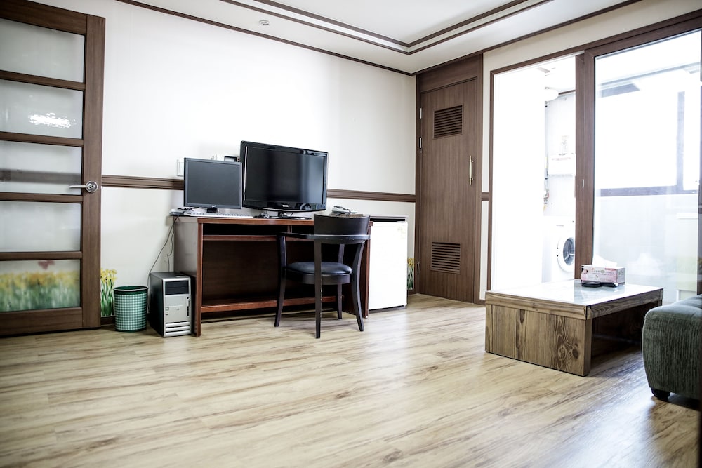 Hill Stay Hotel Residence 36/44