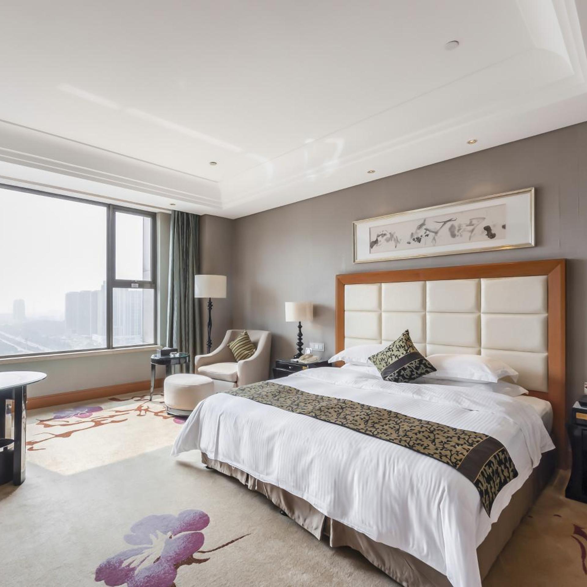 Wyndham Xinyang Downtown 12/59