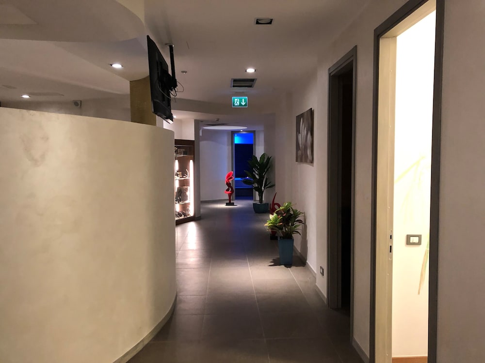 Hotel Mirasole International 8/66