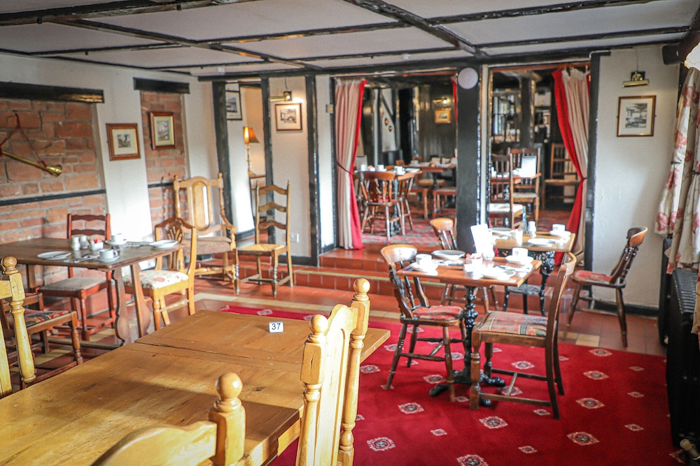 Queens Head Inn 16/28