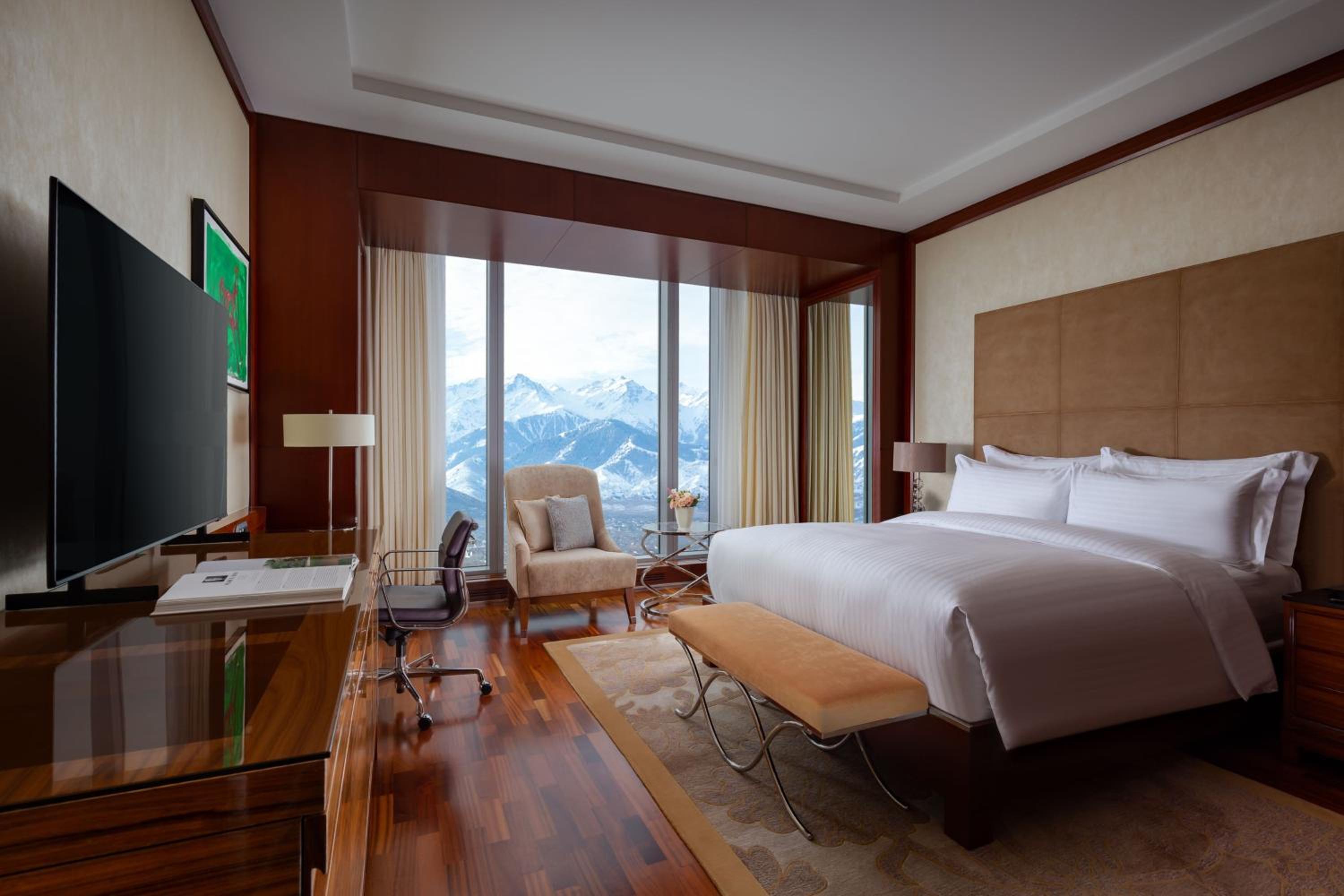 غرفة ديلوكس بسرير كينج بإطلالة على الجبل