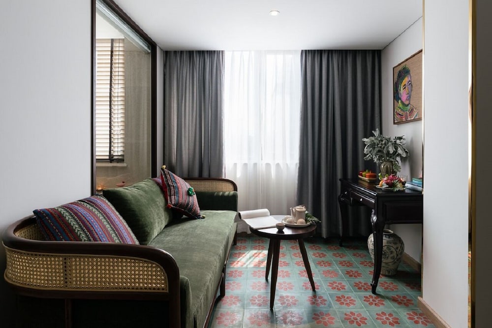 Au Lac Center Hotel 27/50