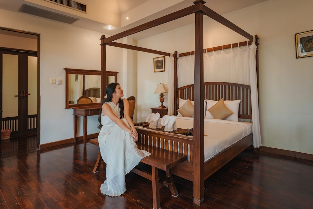 Royal, Suite, Villa, King and Twin Beds