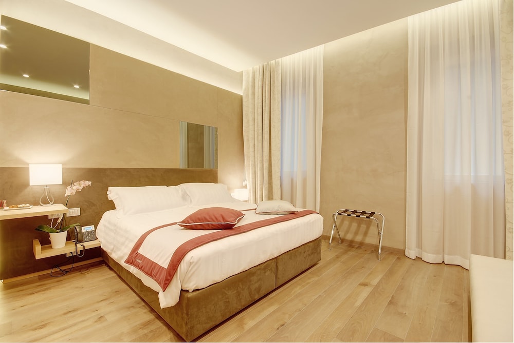 Sun Suite Luxury Pantheon 12/50