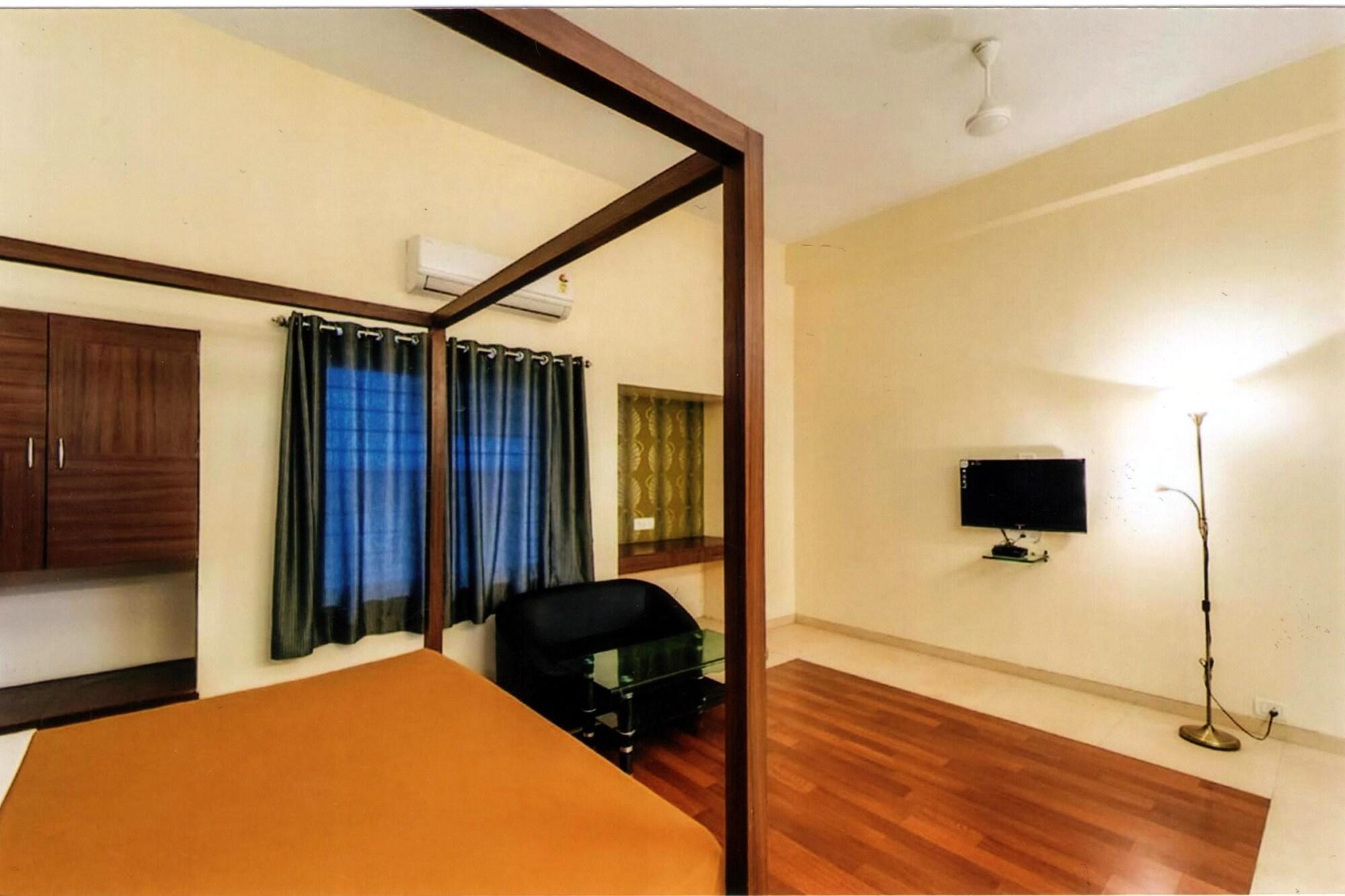 Hotel Darshan Executive 6/16