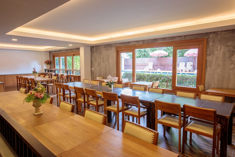 Huen Jao Ban Hotel 53/69