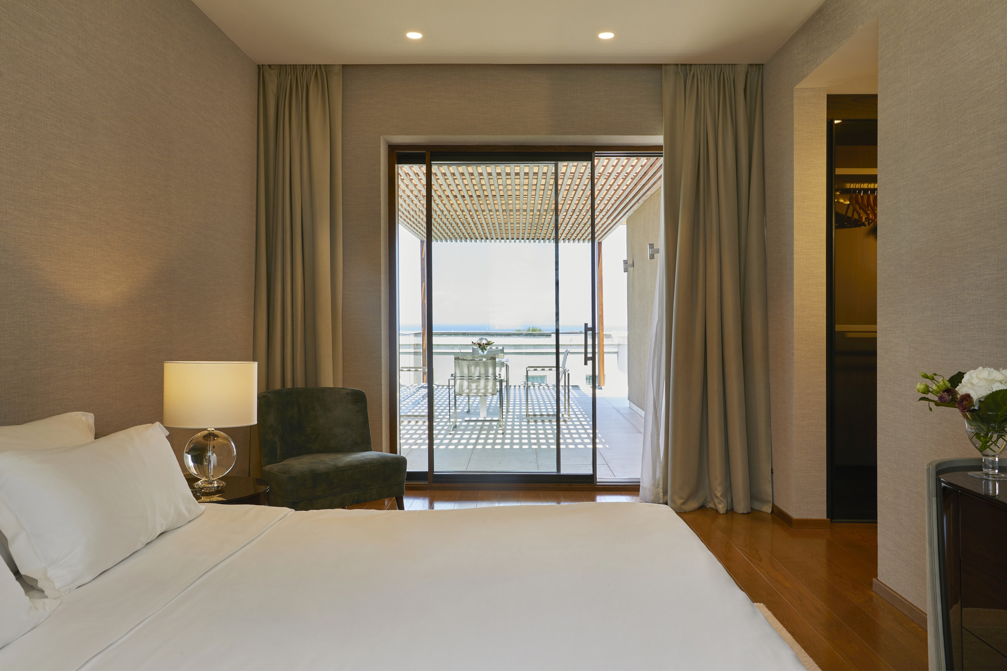 5 Bedrooms, Villa, Pool and Sea View