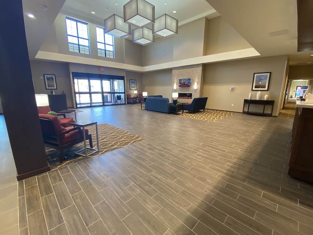 Comfort Suites Midland West 8/24