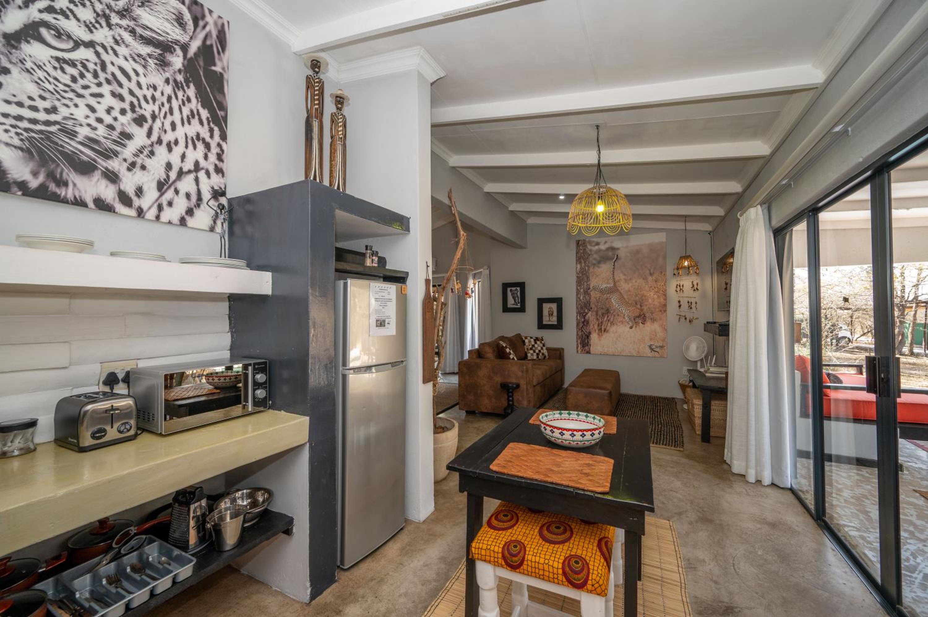 Foxy Crocodile Bush Retreat & Kruger Safaris 28/43