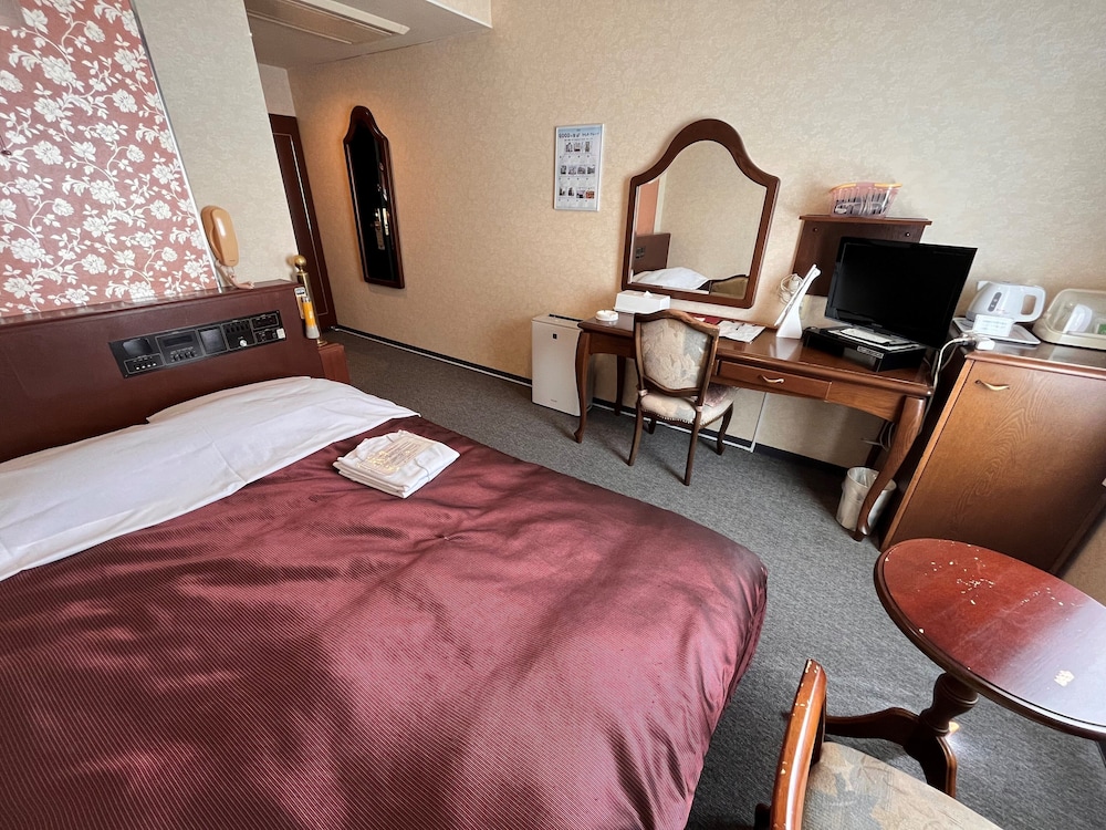 ROOM, DOUBLE BED, CITY VIEW