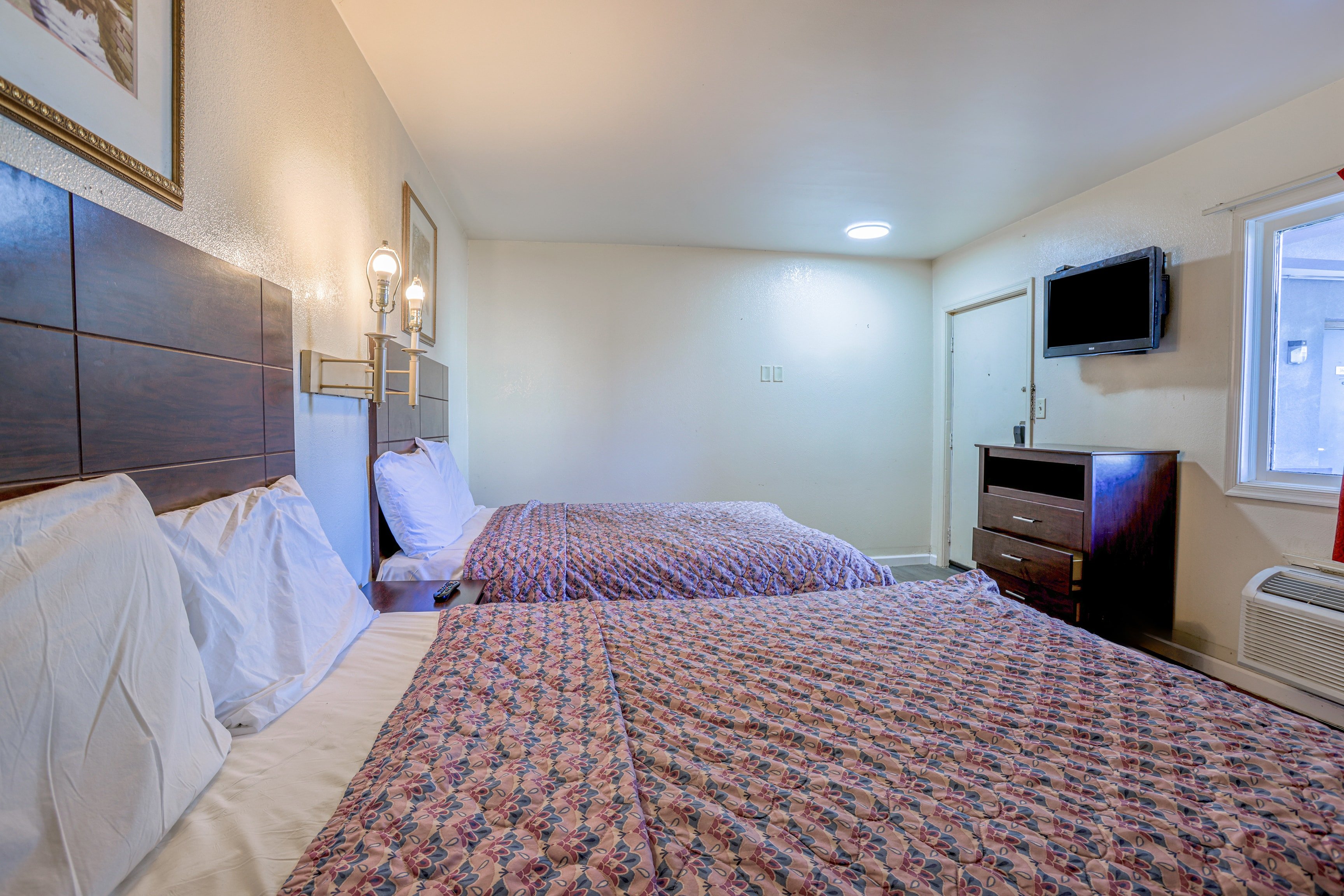 Whispering Pines by Hotel O Whitestone VA 10/50
