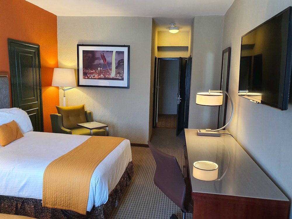 HOTEL SAN FRANCISCO LEON 17/64
