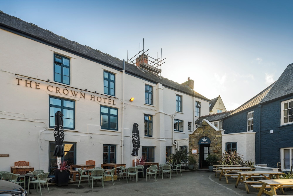 The Crown Hotel 4/50