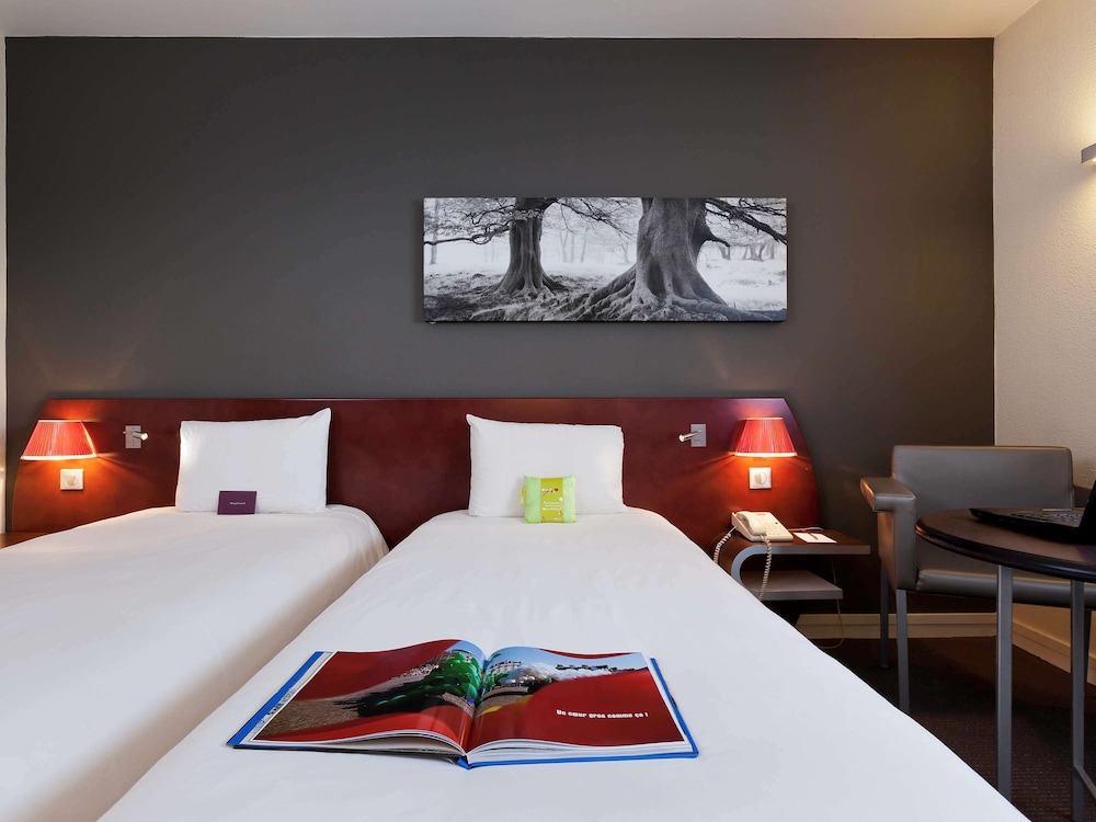 MERCURE RENNES CENTRE GARE 25/67