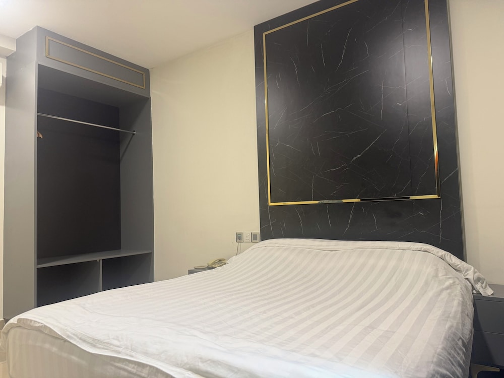 Aeton Hotel 17/61