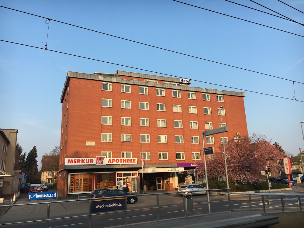 Hotel Mecklenheide 1/50