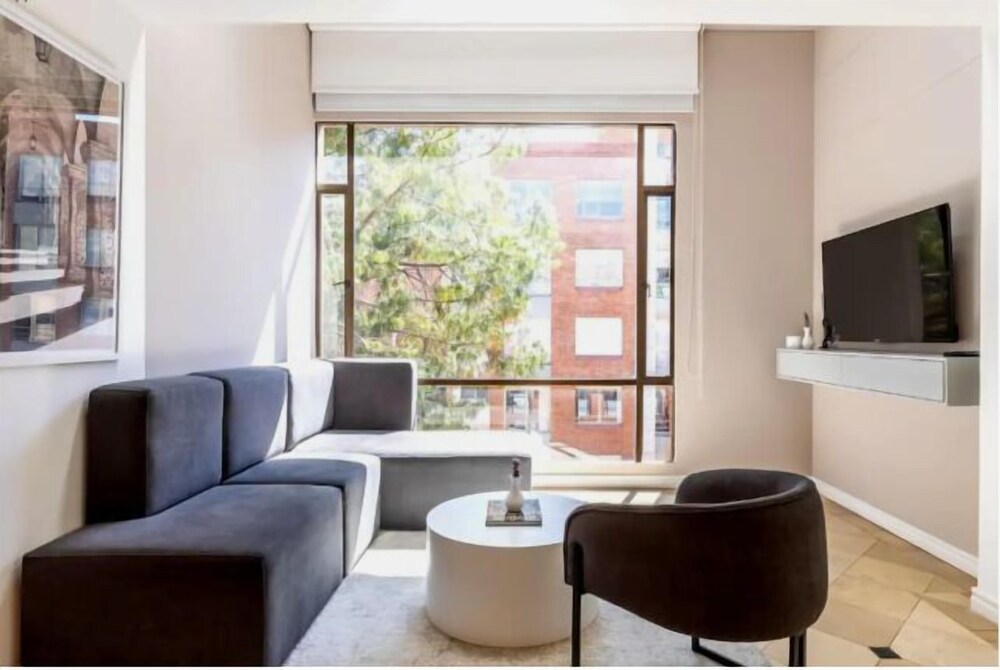 Cora 96 Street Suites and Apartments 31/50