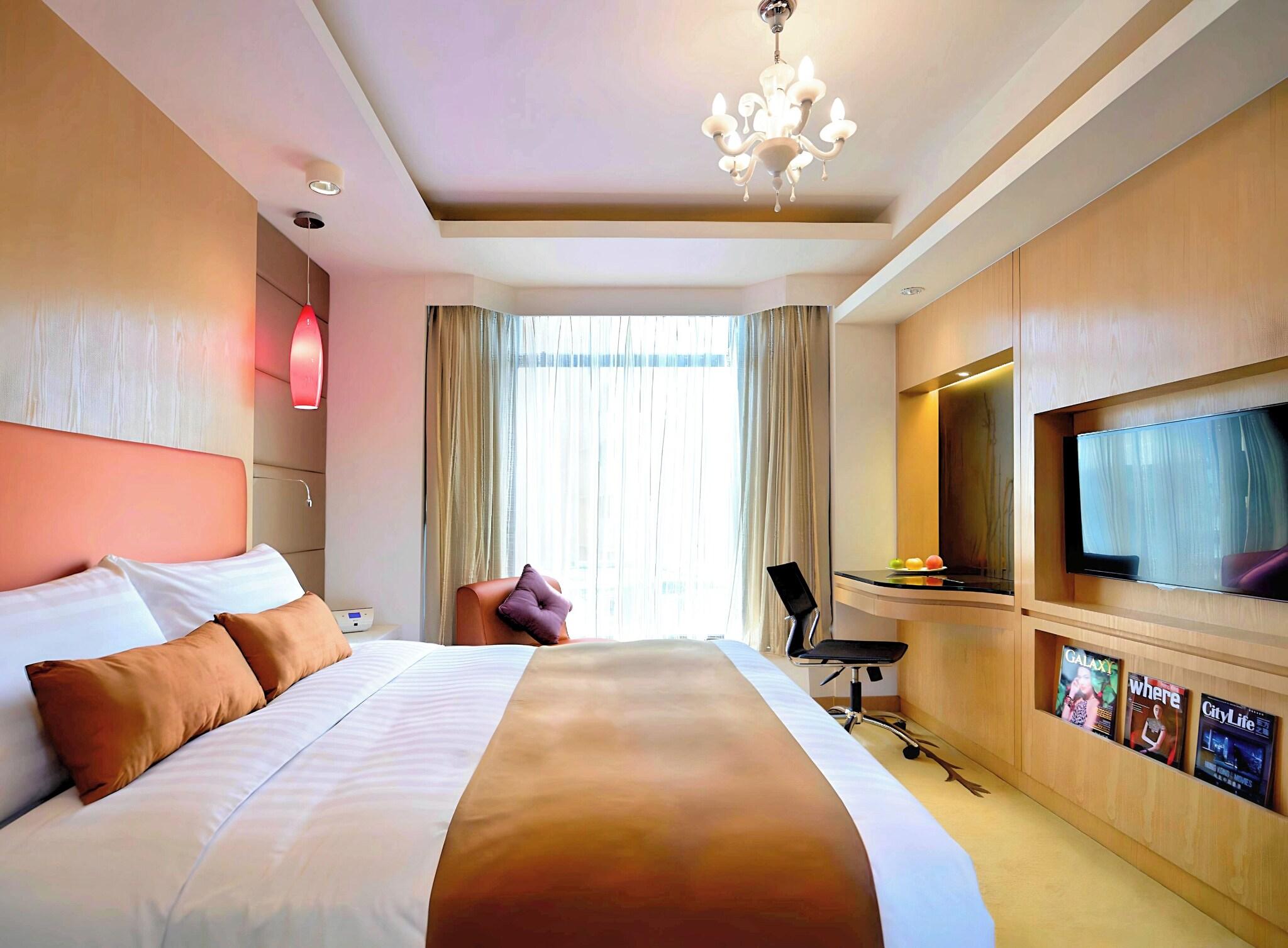 Evergreen, Double Bed
