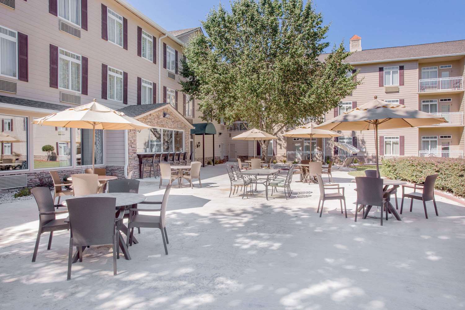 Hawthorn Extended Stay by Wyndham Conyers 38/40