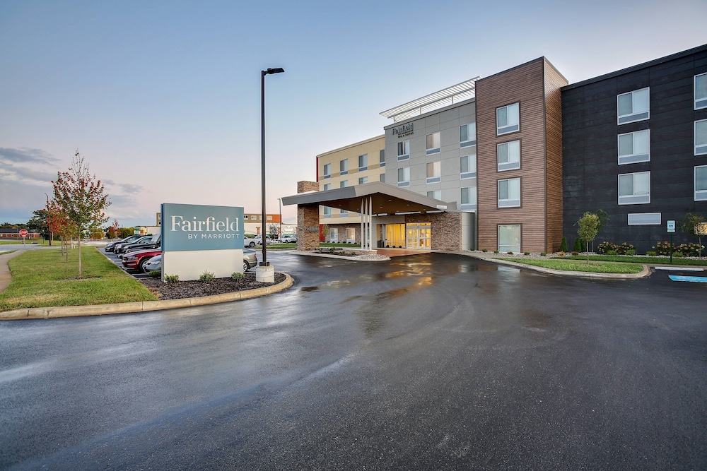 Fairfield Inn & Suites by Marriott Bardstown 40/42