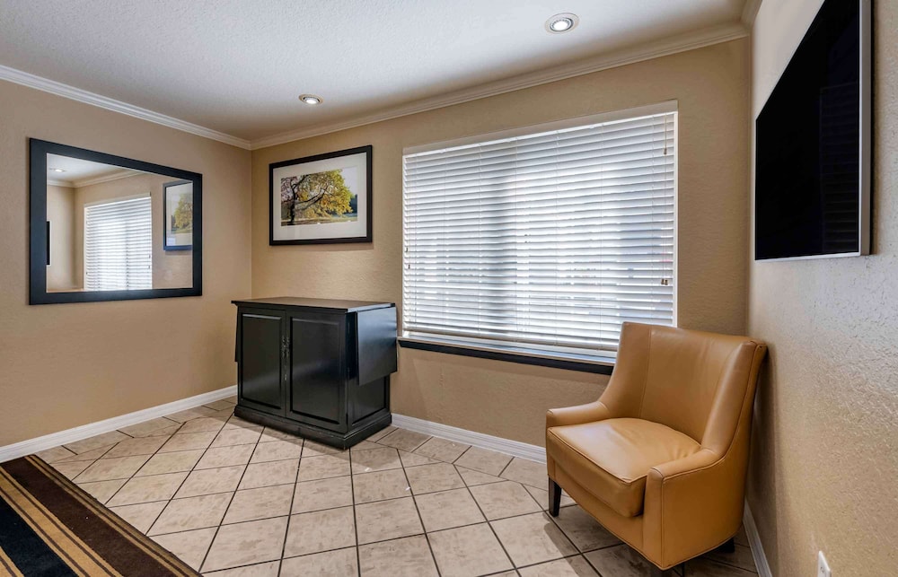 Extended Stay America Suites Orlando Altamonte Springs 38/58