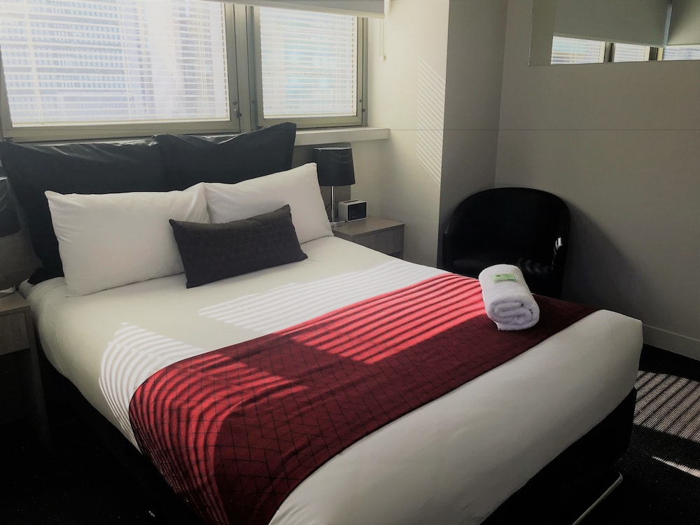 George Hotel Brisbane 11/62