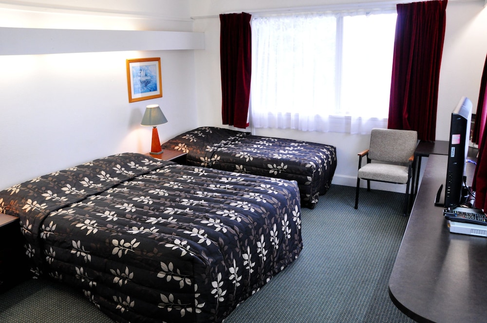 Braemar Motor Inn 4/23