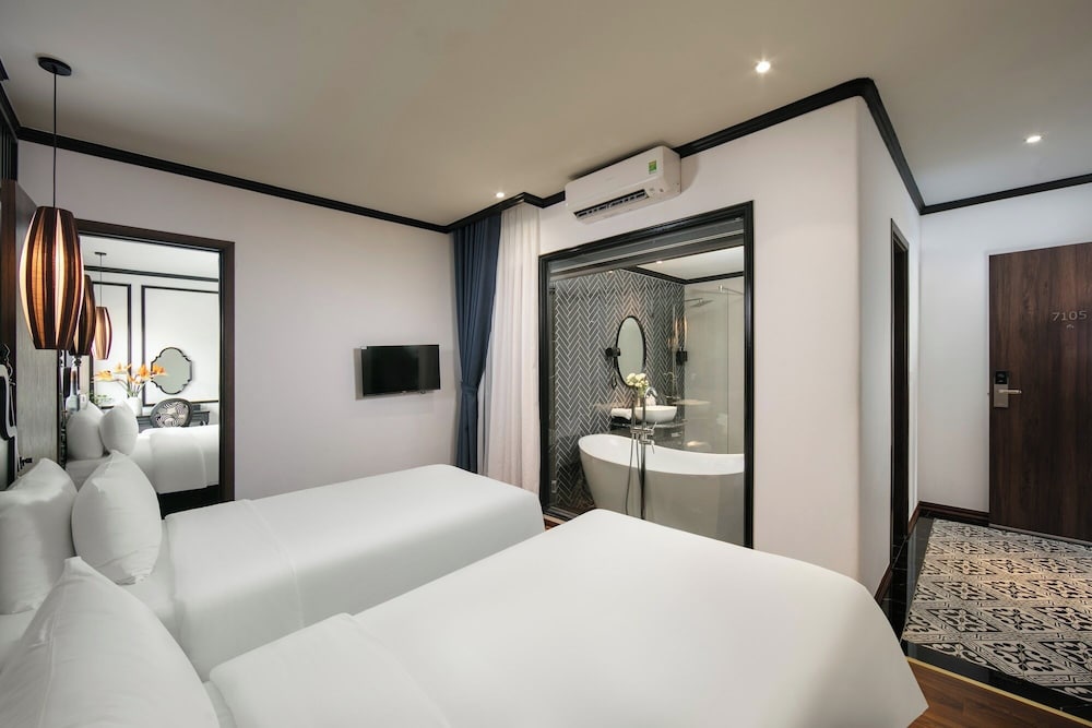 2 BEDROOMS, FAMILY