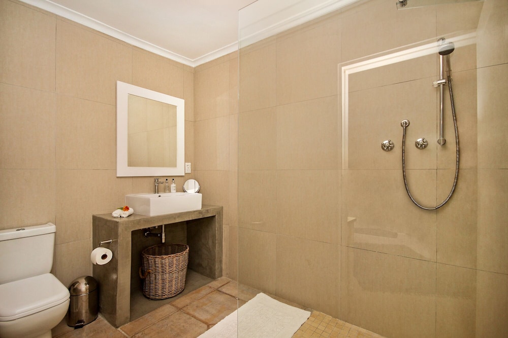 Beluga of Constantia Guest House 36/42