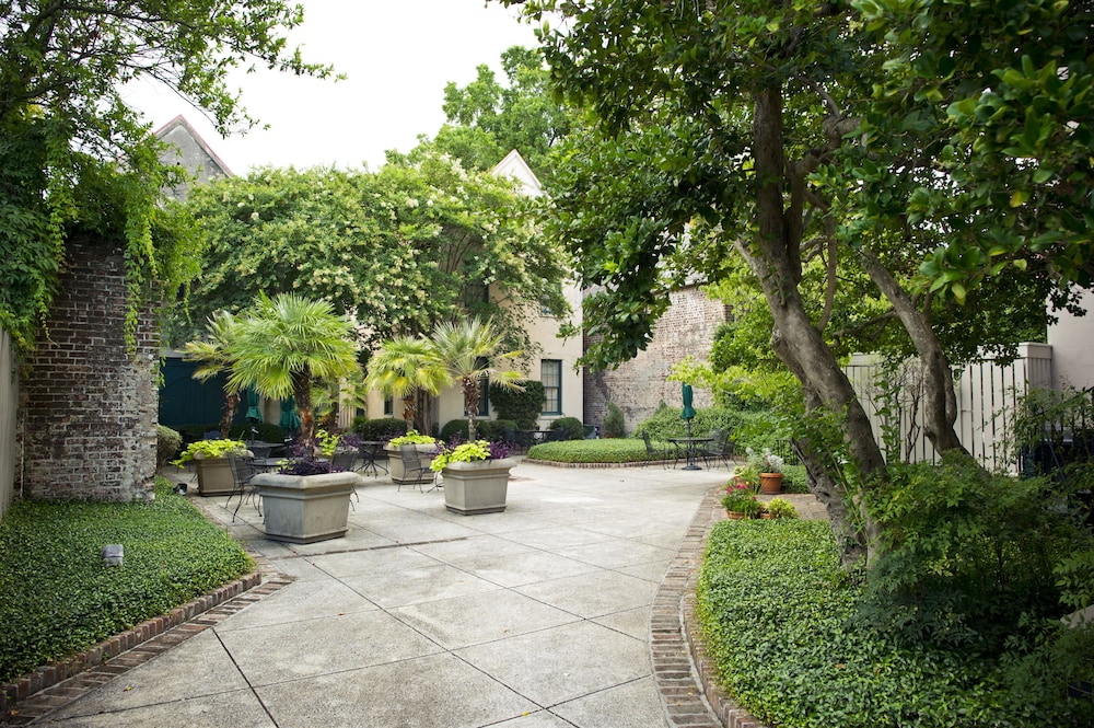 John Rutledge House Inn 32/36