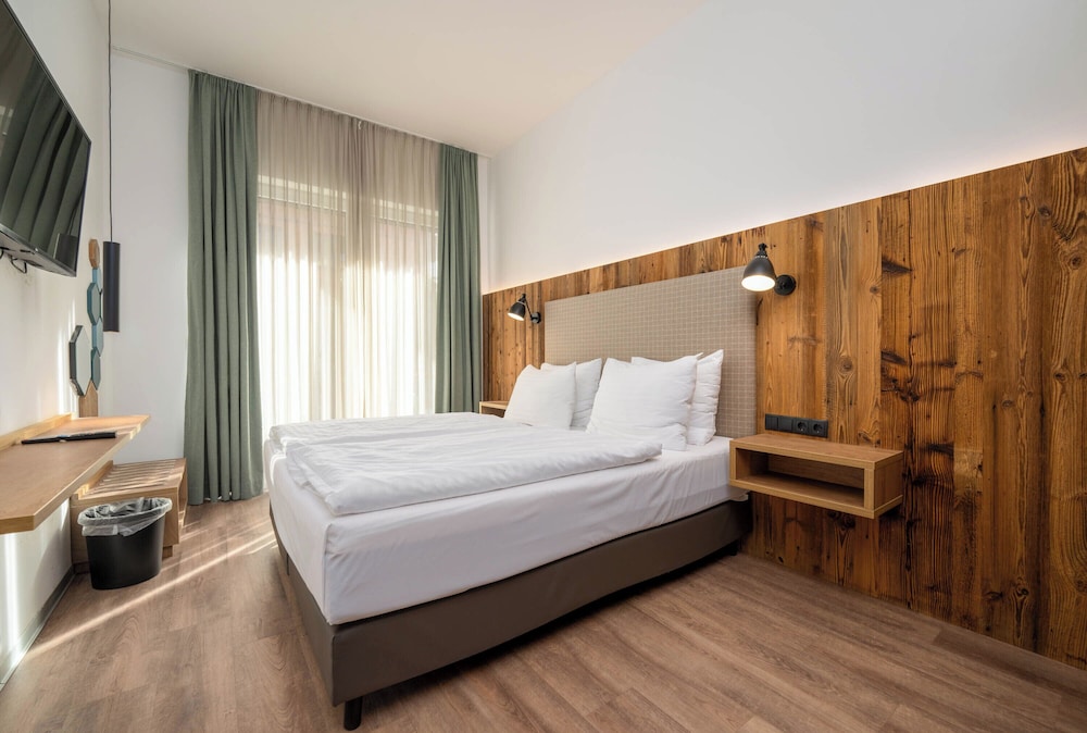 1 Bedroom, Superior, Suite, Double Bed, Sofa