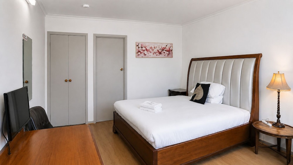 Beaconsfield Lodge Motel 31/66
