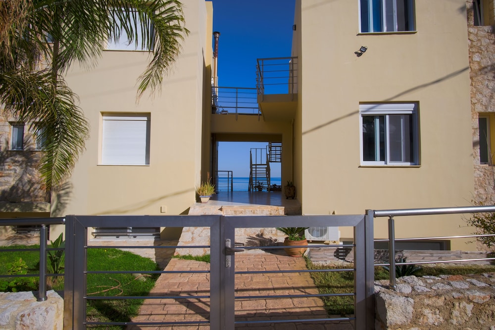 Blue Villas 40/50