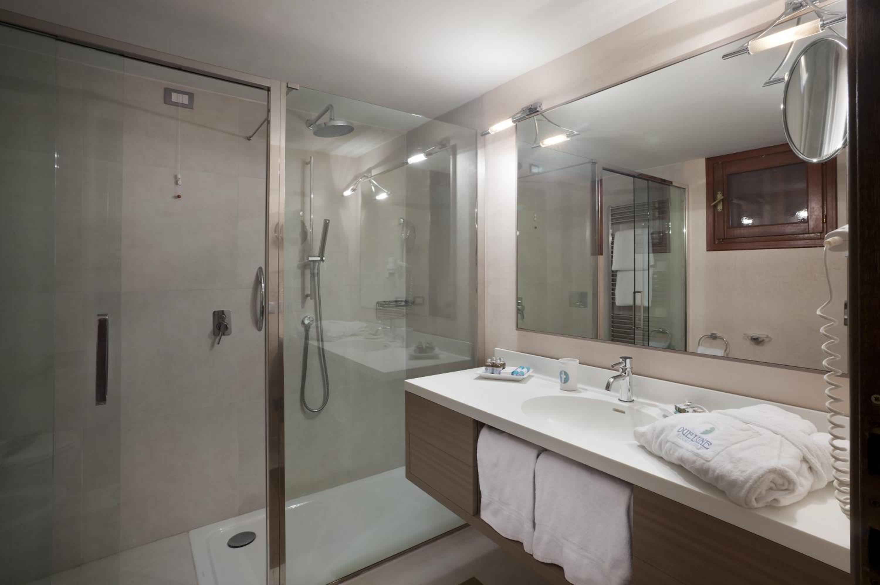 غرفة كلاسيكية بسرير مزدوج أو سريرين منفصلين، Due Lune Puntaldia Resort and Golf 4/6
