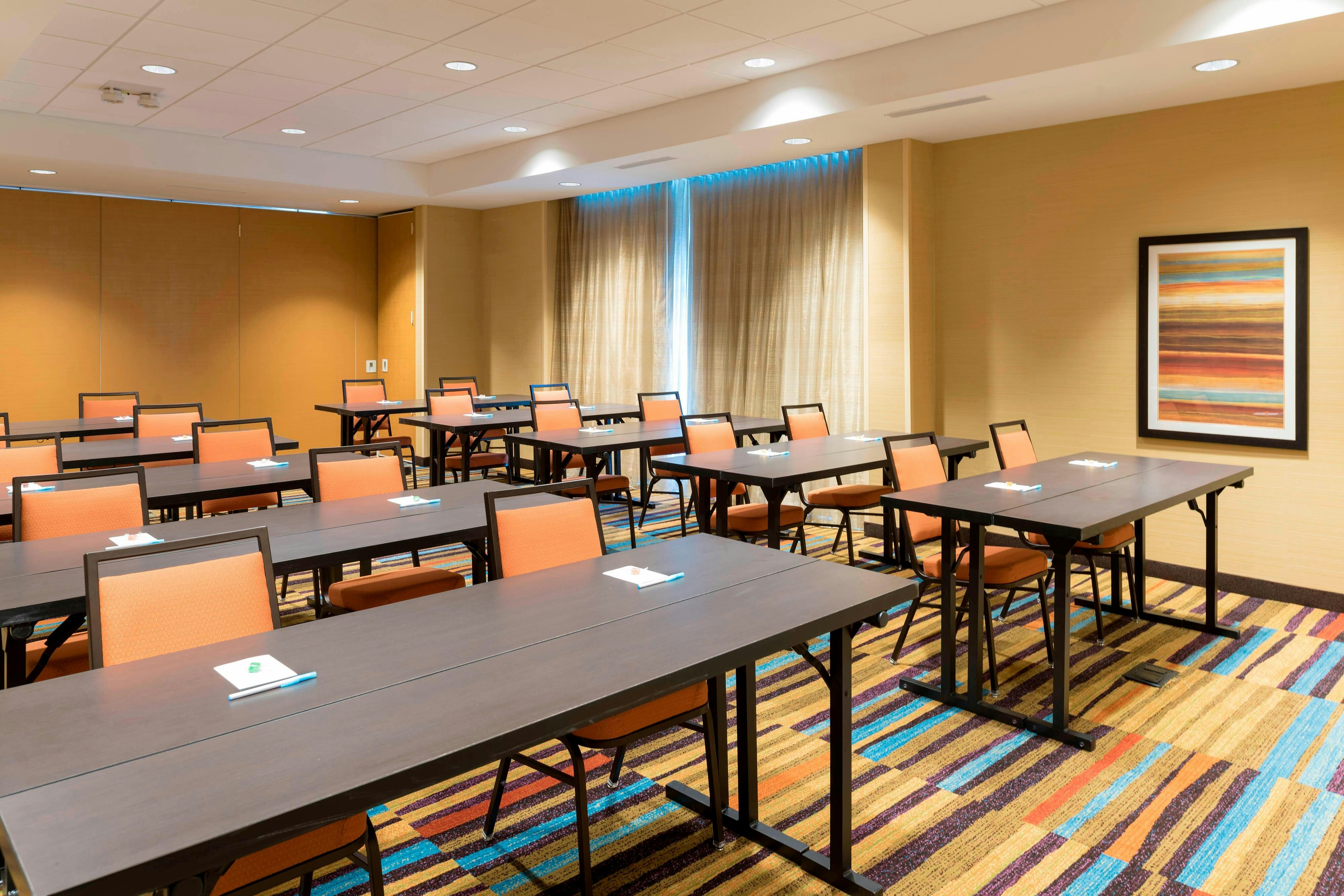 Fairfield Inn & Suites by Marriott Indianapolis Fishers 37/44