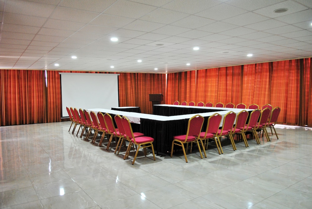 The Monarch Hotel 42/47