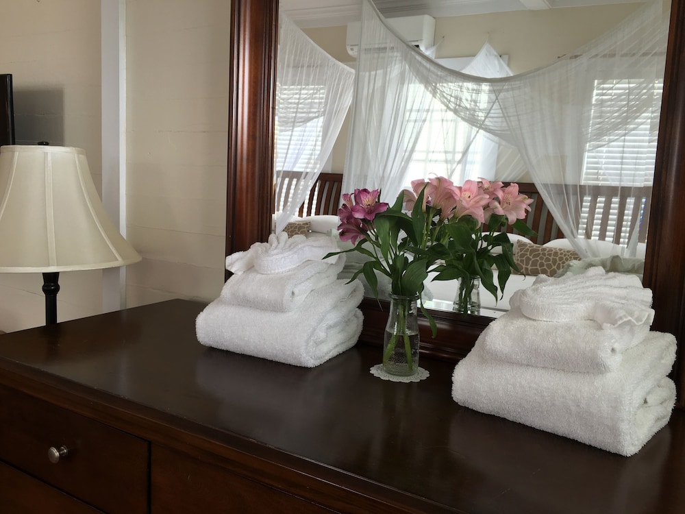 Avalon Bed & Breakfast 31/55