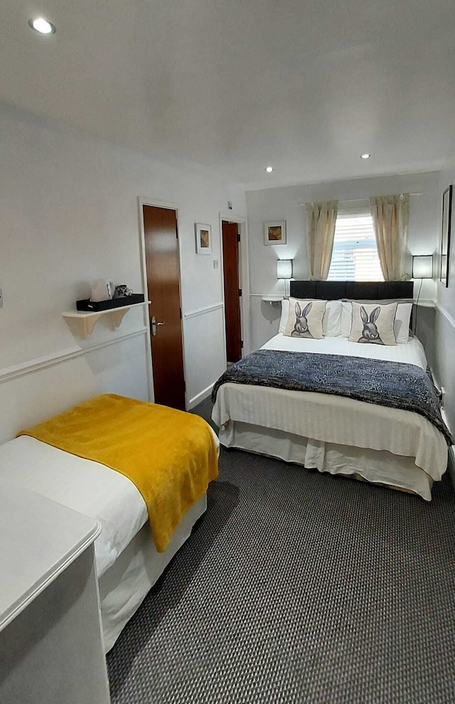 Rock Dene Hotel - Guest House 17/50