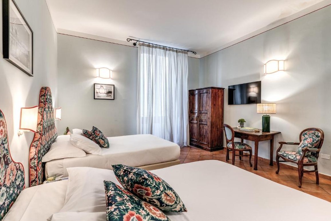 The Galileo Hotel 37/61