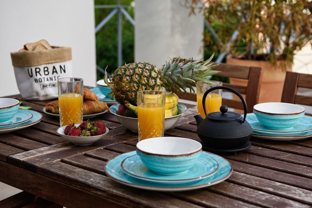 Tessera Boutique Hotel 63/75