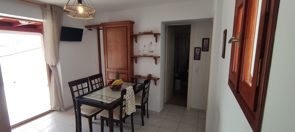Kapetanos Rooms 37/50