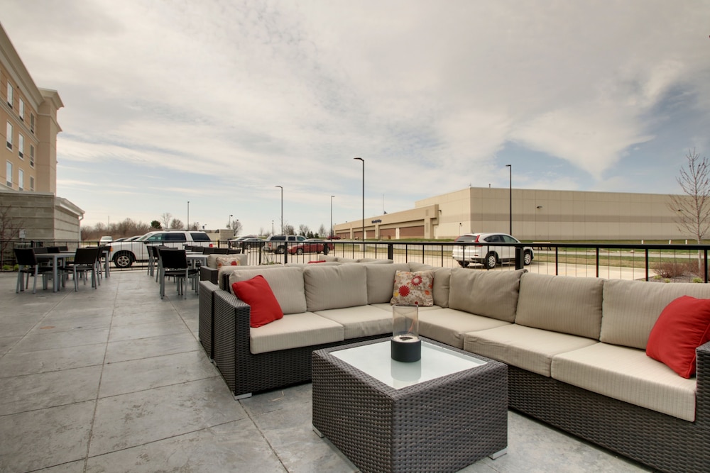 Holiday Inn Peoria At Grand Prairie 34/75